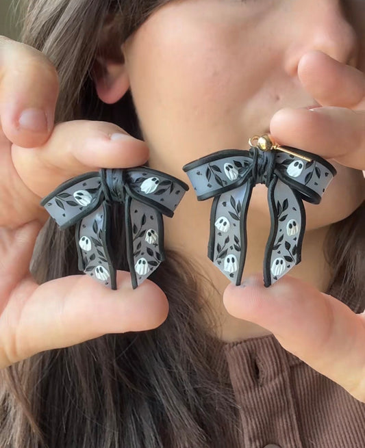 Vine & Ghostie Black Sheer Bows