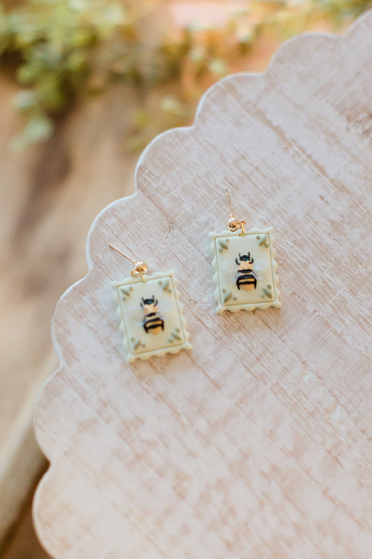 Bumble & Flora Dangle