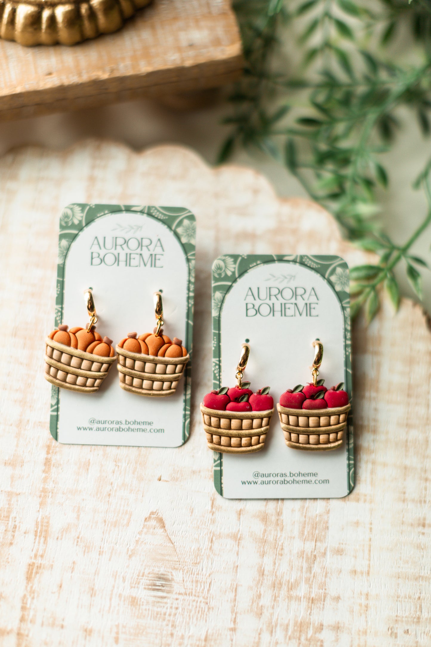Apple | Pumpkin Barrels