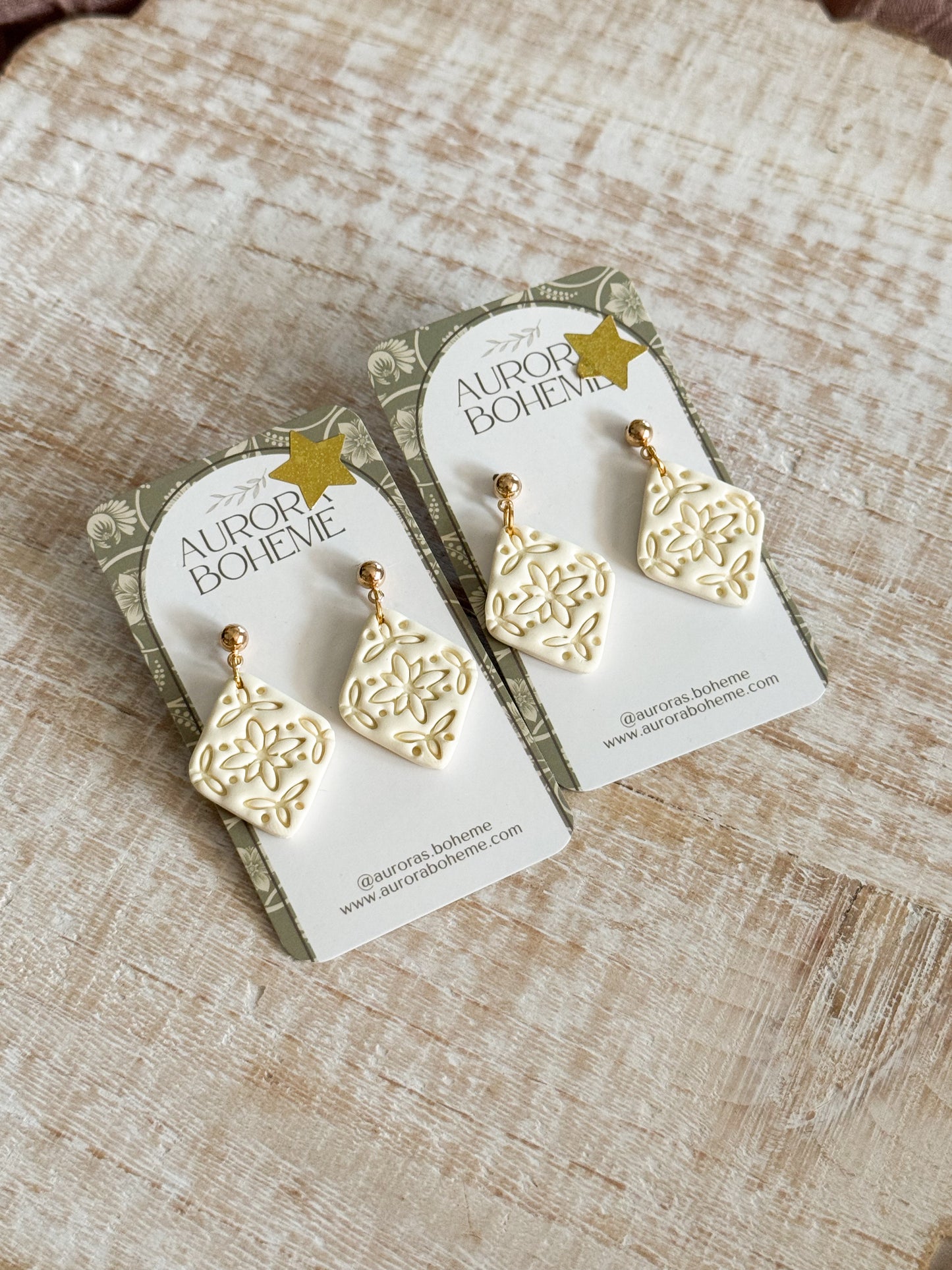 Embossed Diamond Dangle