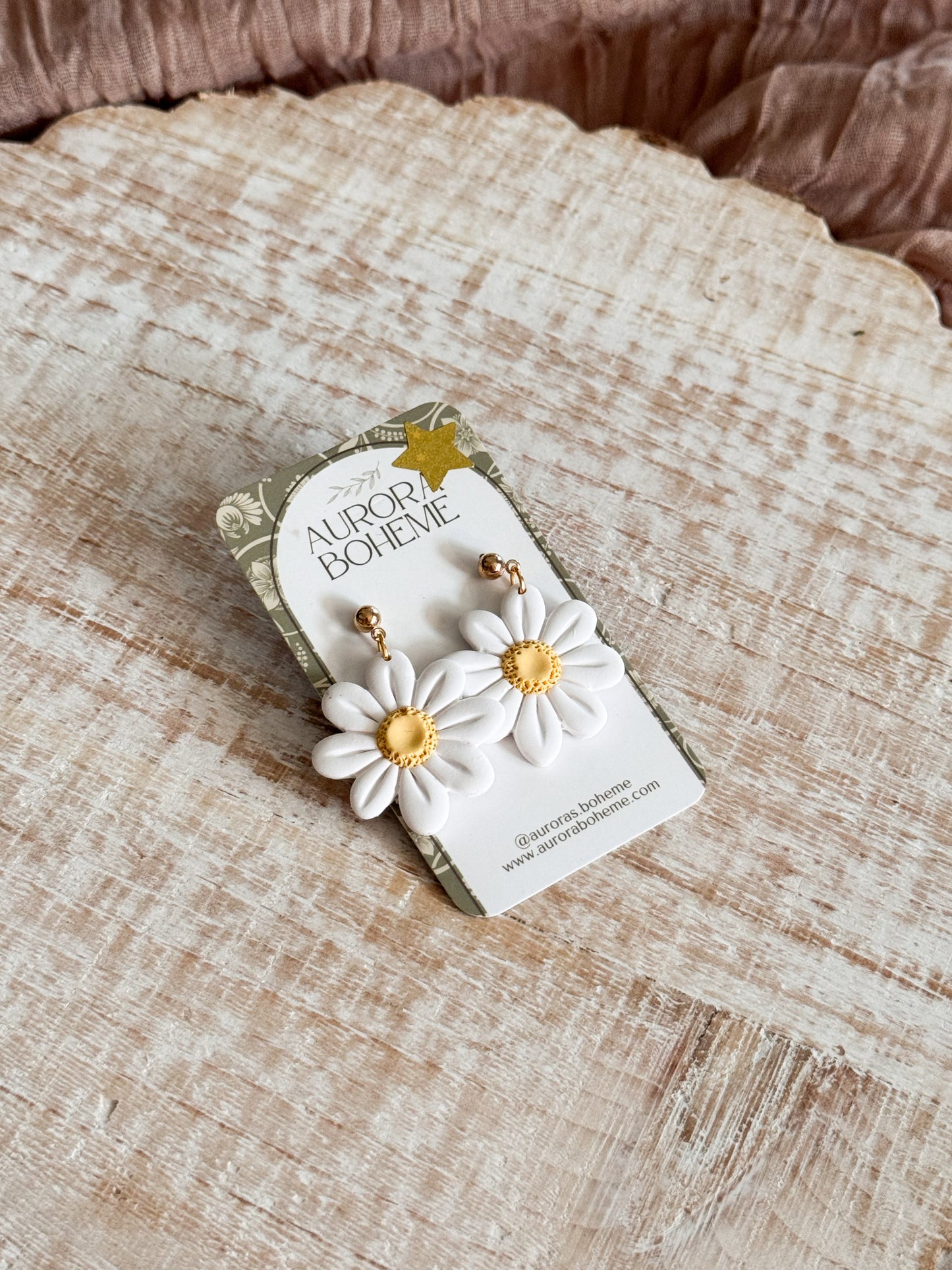 Daisy dangle
