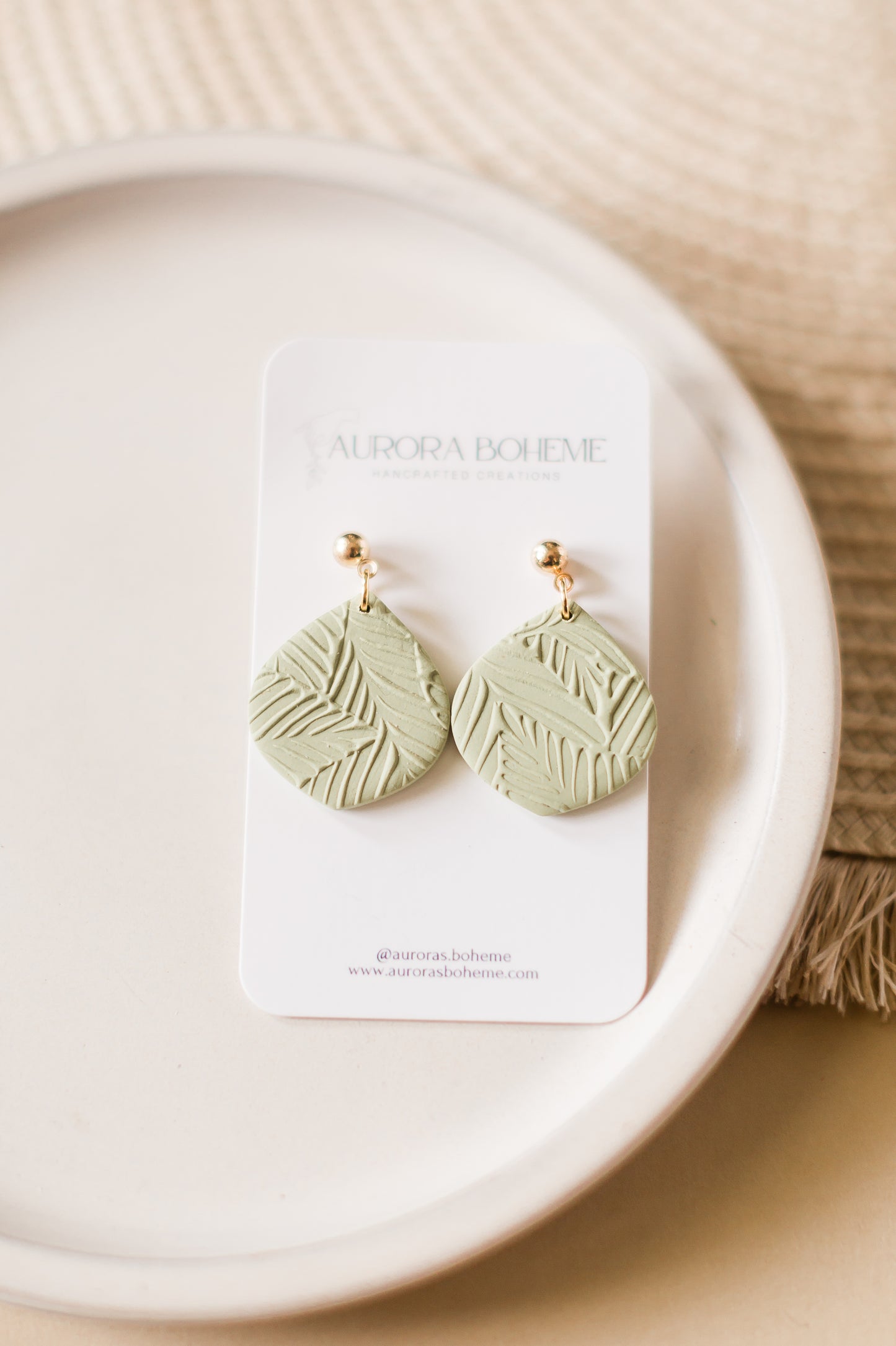 Monstera Textured Dangle