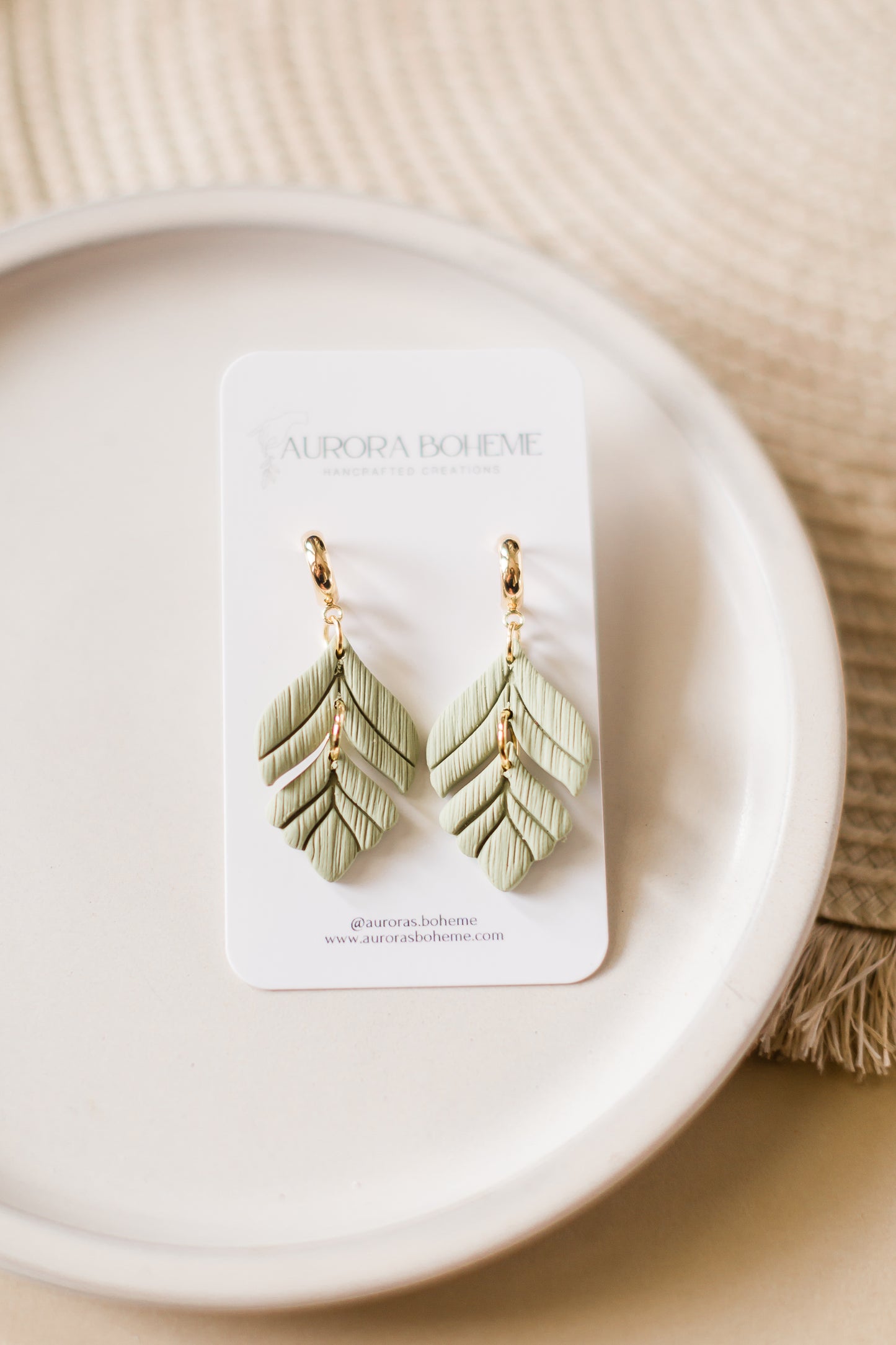 Leafy Green Textured Flora Dangle