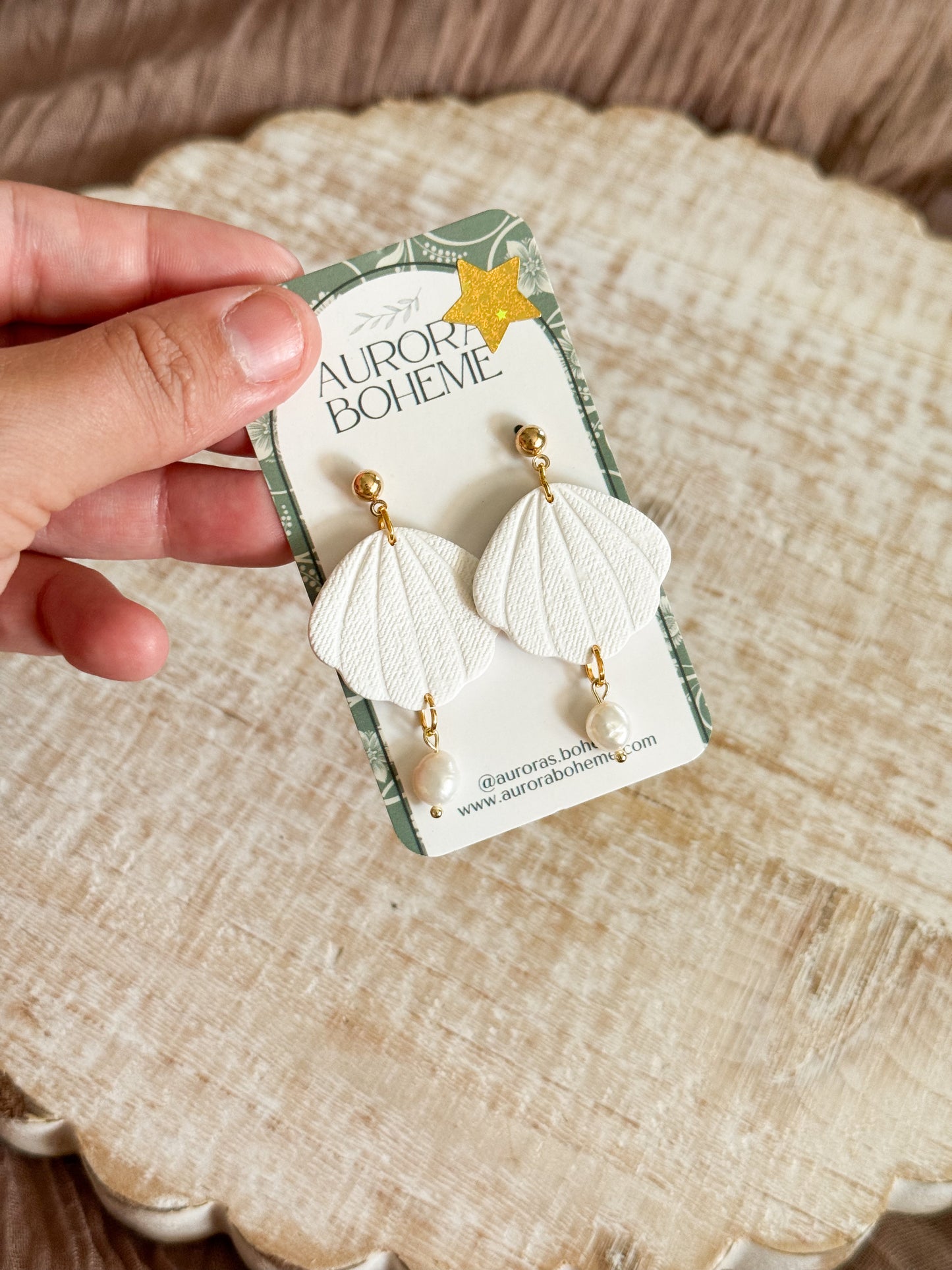 Shell and pearl dangle