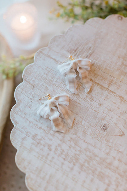 Gingham Scalloped Bows