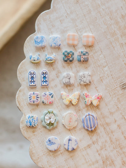 Seaside Cottage Studs