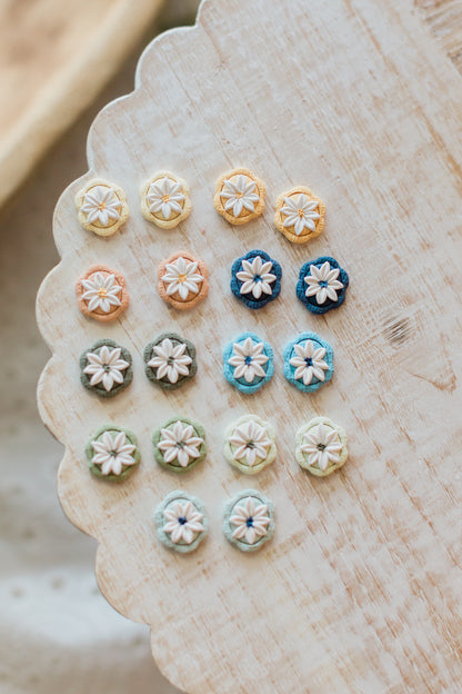 Seaside Cottage Studs