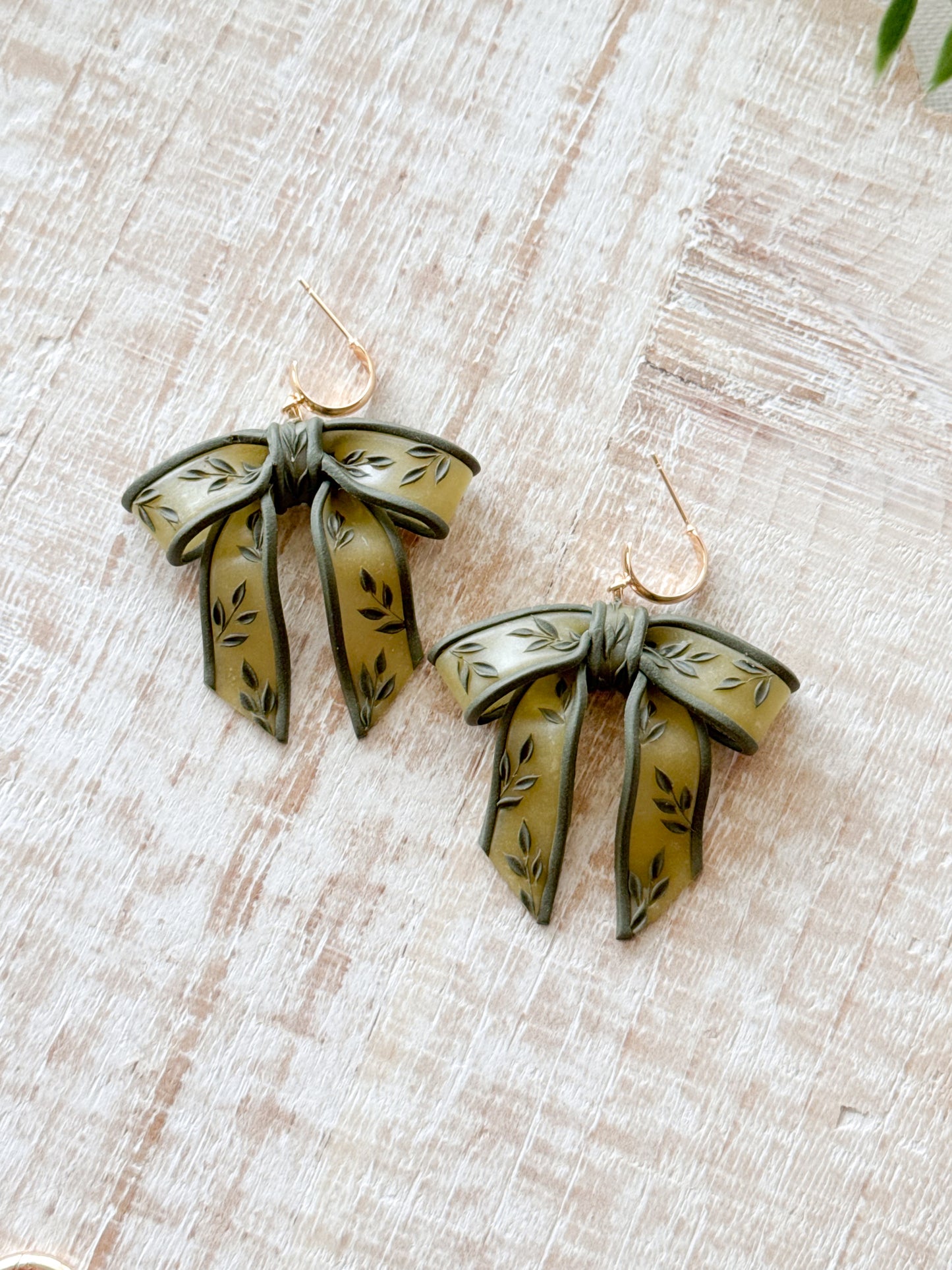 Floral Vine Sheer Bows (Autumn Colors)