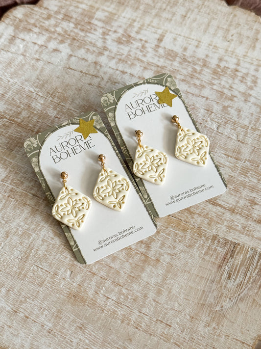 Embossed Diamond Dangle
