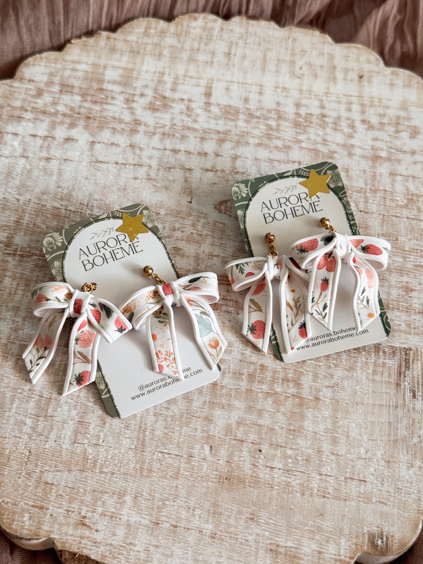 Strawberry pattern bows