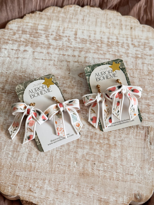 Strawberry pattern bows