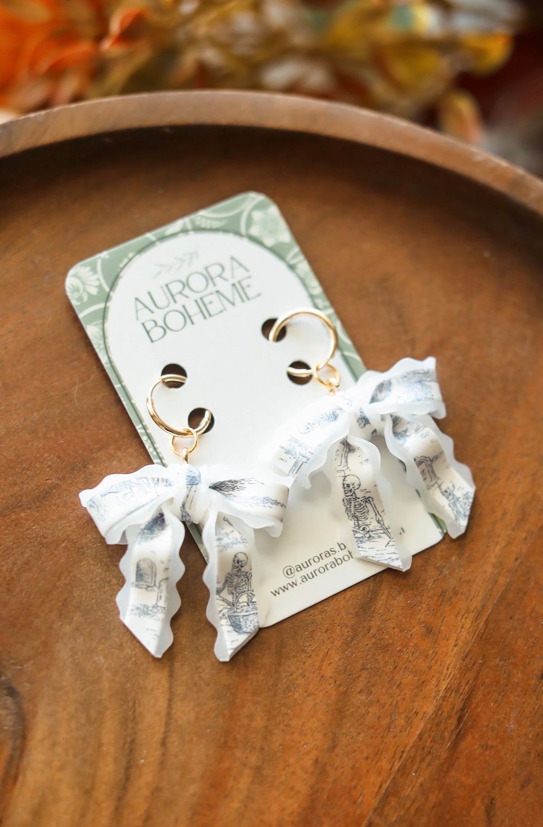 Skeleton Toile Bows