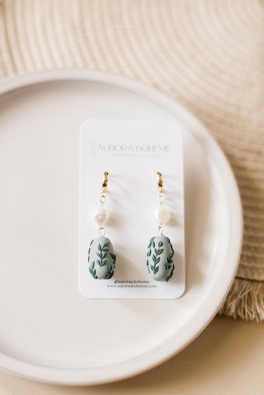 Vine & Pearl Dangle