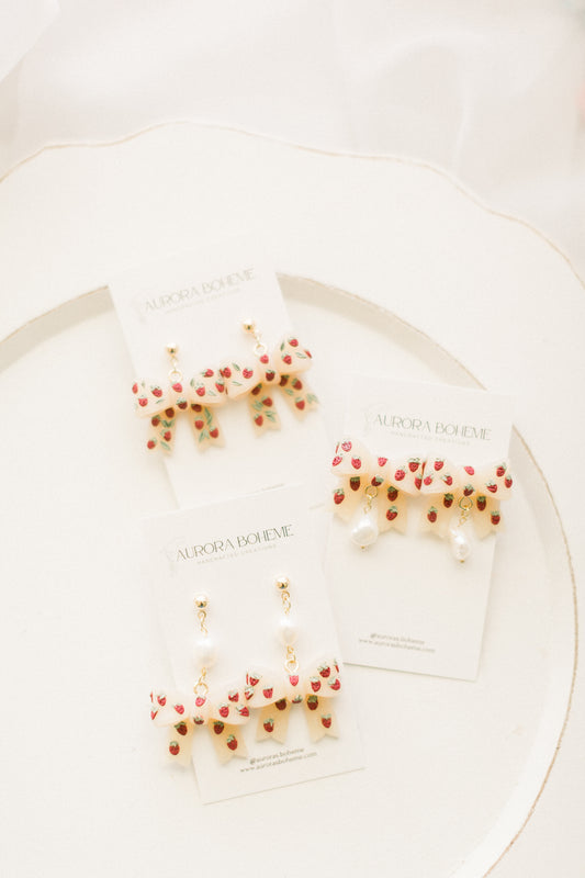 3D Strawberry Bows